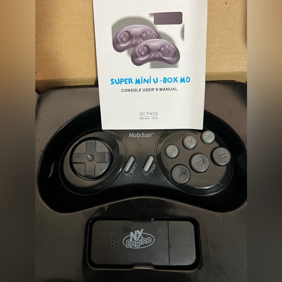 16BIT Mini HD Video Game Box. HDMI Plug & Play Console w/ 2 Wireless Controllers - Picture 4 of 8